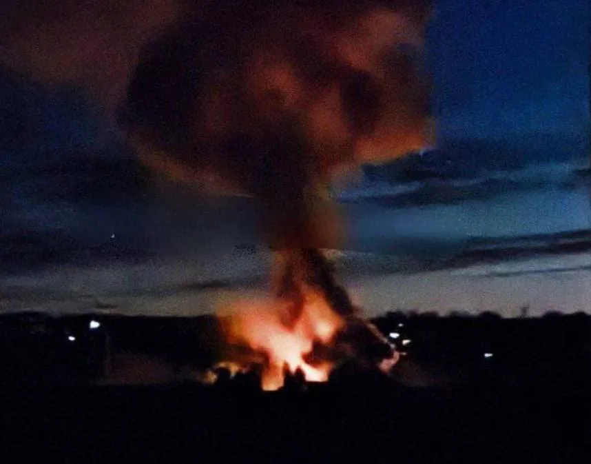 Точечный удар ОТРК «Искандер-М» по позициям 119-й отдельной бригады территориальной обороны ВСУ на территории промышленного объекта в Славянске