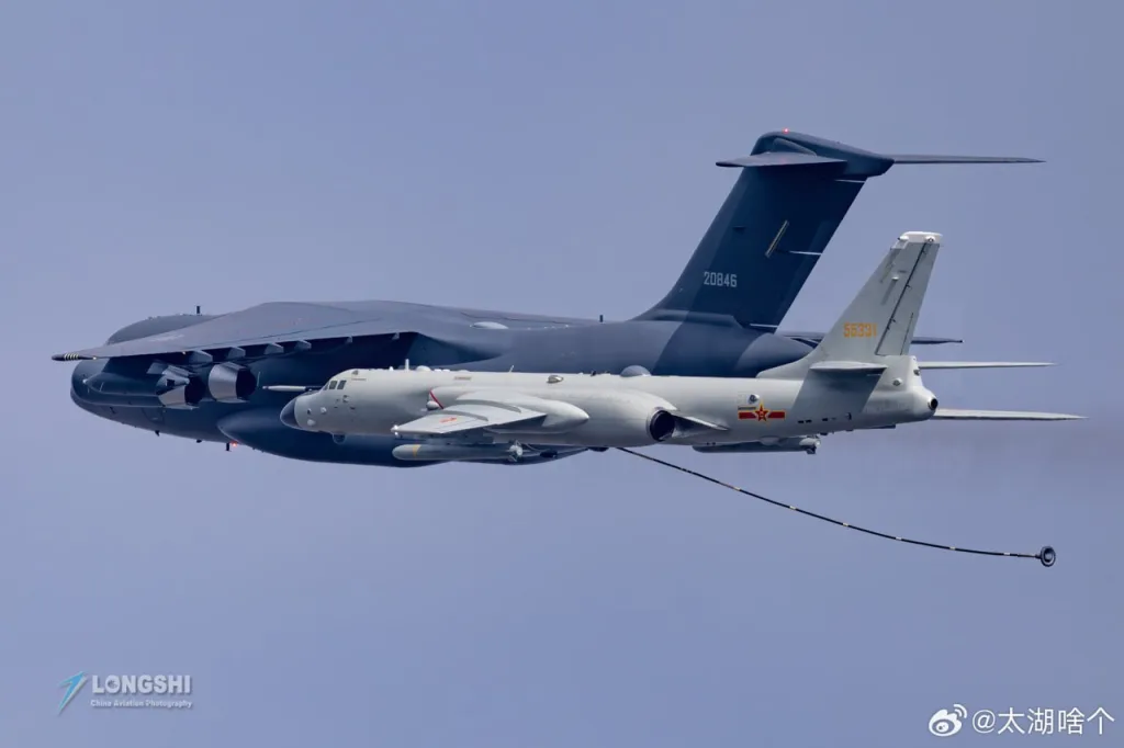 Красивые фотографии репетиции воздушной части парада, посвященного 80-летию победы в войне сопротивления китайского народа японским захватчикам и Второй мировой войне, которая состоялась в Пекине 23 августа 2025 года