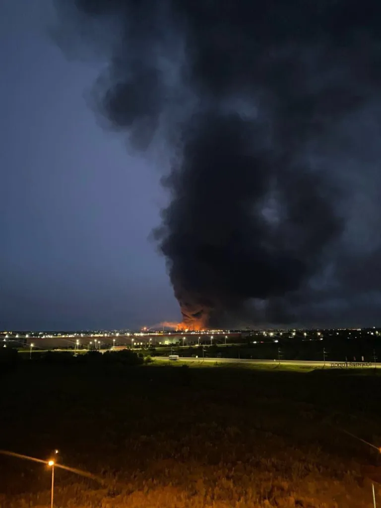 Прошедшей ночью украинские дроны-камикадзе атаковали Куйбышевский НПЗ в Самарской области и Афипский НПЗ в Краснодарском крае