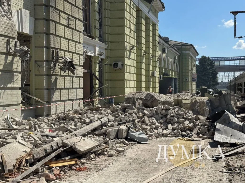 Дроны-камикадзе «Герань-2» ночью нанесли удар по железнодорожной станции в Лозовой Харьковской области