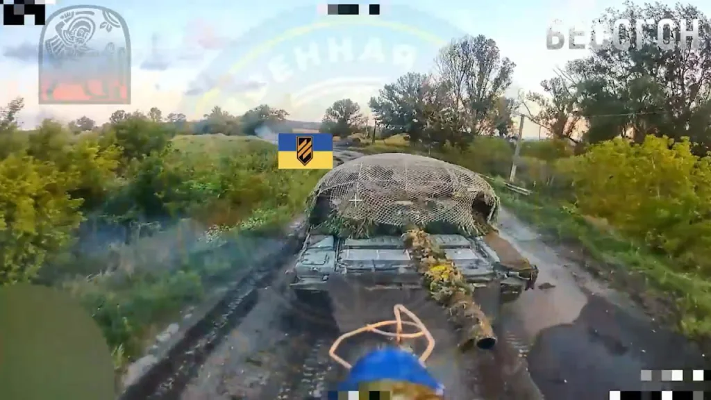 Работа FPV-дронов по технике и пехоте 3-го армейского корпуса ВСУ, контратакующего позиции ВС РФ в районе села Новомихайловка на стыке ДНР, ЛНР и Харьковской области