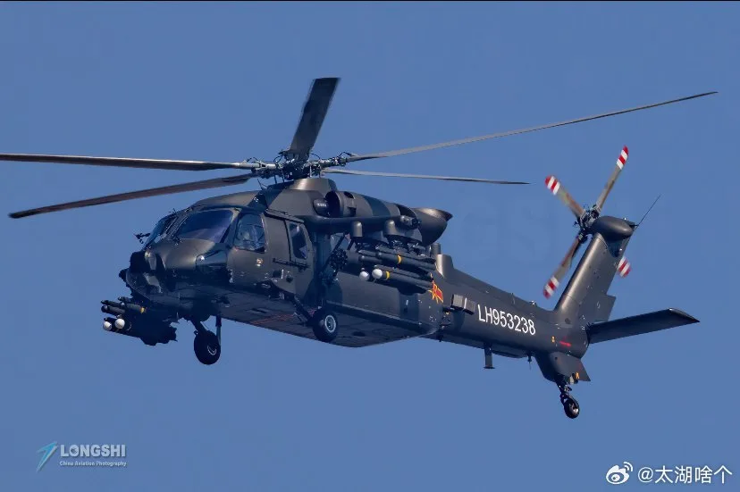 Красивые фотографии репетиции воздушной части парада, посвященного 80-летию победы в войне сопротивления китайского народа японским захватчикам и Второй мировой войне, которая состоялась в Пекине 23 августа 2025 года