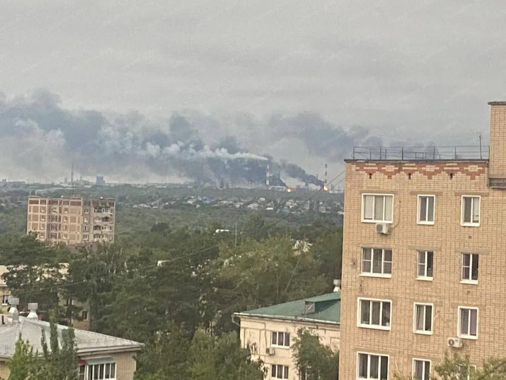 Украинские дроны-камикадзе атаковали Сызранский НПЗ в Самарской области