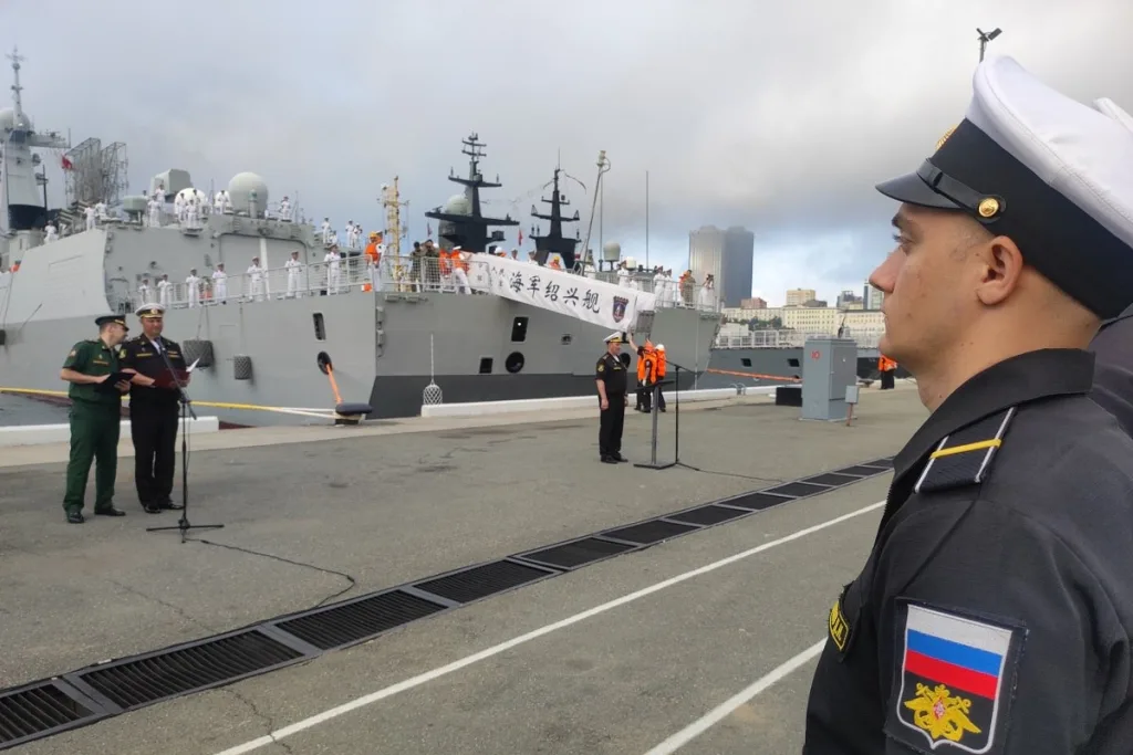 Корабли ВМФ России и ВМС НОАК вышли в Японское море для проведения учений «Морское взаимодействие-2025»