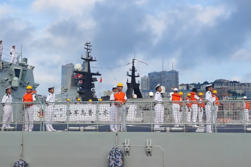 Корабли ВМФ России и ВМС НОАК вышли в Японское море для проведения учений «Морское взаимодействие-2025»