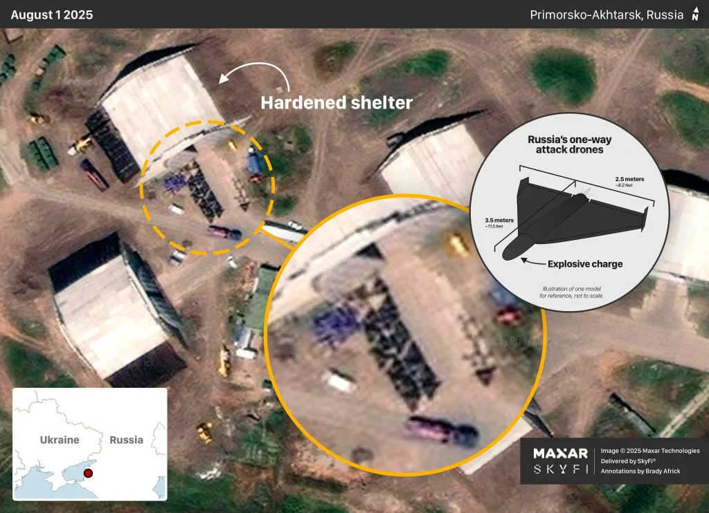 Опубликованные западным аналитиком спутниковые снимки аэродрома Приморско-Ахтарск, с которого осуществляется запуск дронов-камикадзе «Герань-2»