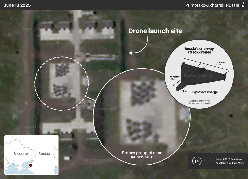 Опубликованные западным аналитиком спутниковые снимки аэродрома Приморско-Ахтарск, с которого осуществляется запуск дронов-камикадзе «Герань-2»