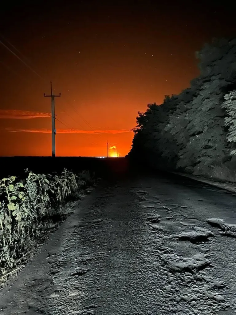 После серии ударов по объектам, связанным с украинской ракетной программой «Сапсан», российские войска продолжают отрабатывать по промышленным целям в Павлограде