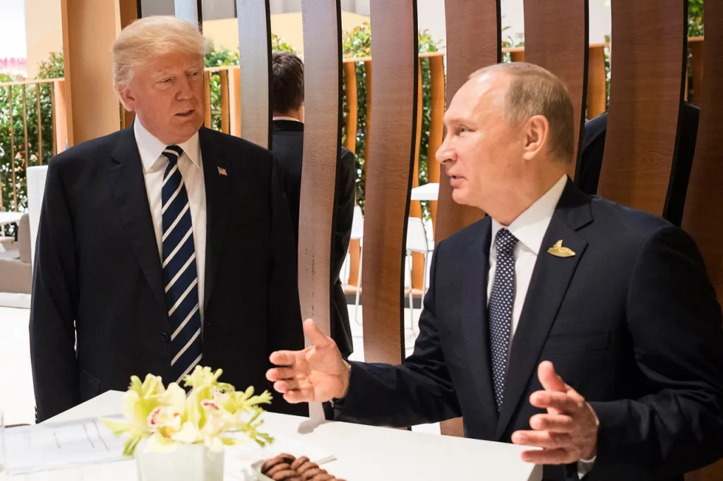 Вероятно, что анонсированная встреча Путина и Трампа является последней попыткой потянуть время и о чем-то договориться с американцами