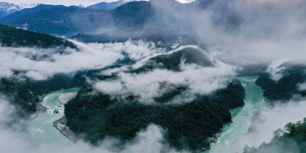 Стратегический гидроэнергетический проект Китая на Ярлунг - Цангпо — шаг к энергетической независимости — The Wall Street Journal