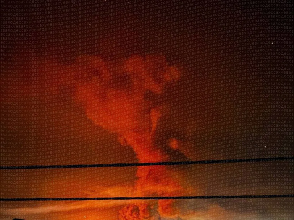 Прилёты в Одессе: огонь охватил SOCAR и «Новую почту»