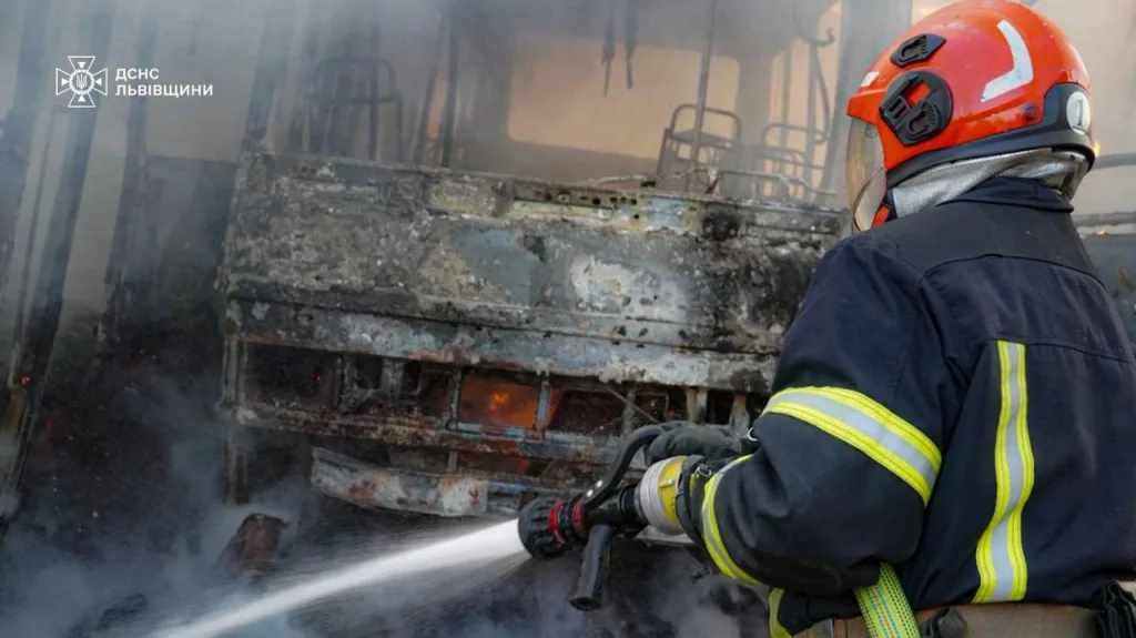 ВС РФ ночью нанесли ракетно-бомбовые удары по военным и энергетическим объектам в 14 областях Украины