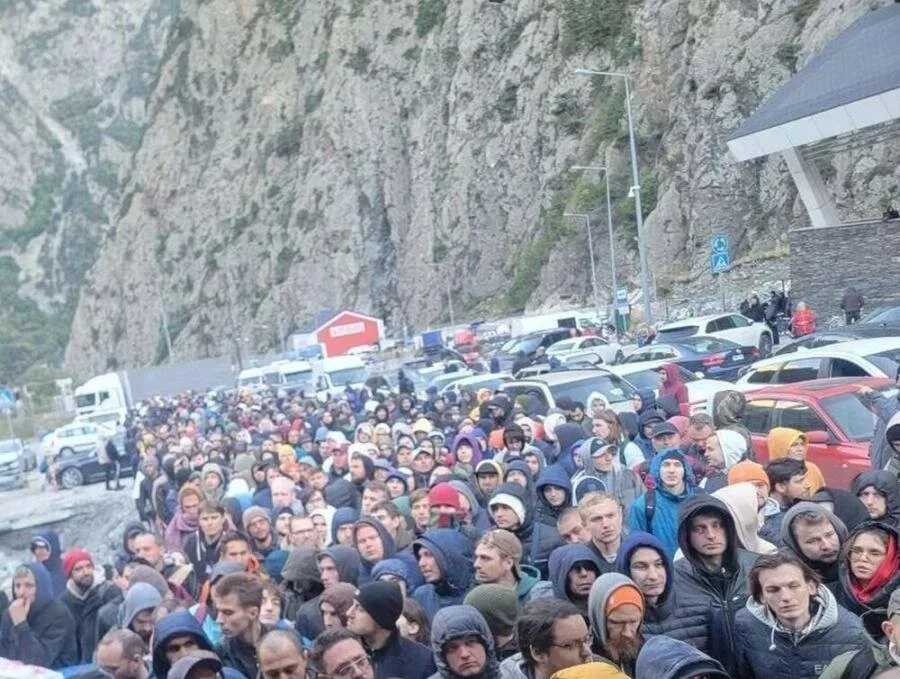 Володин обратился к покинувшим Россию релокантам с жестким предупреждением