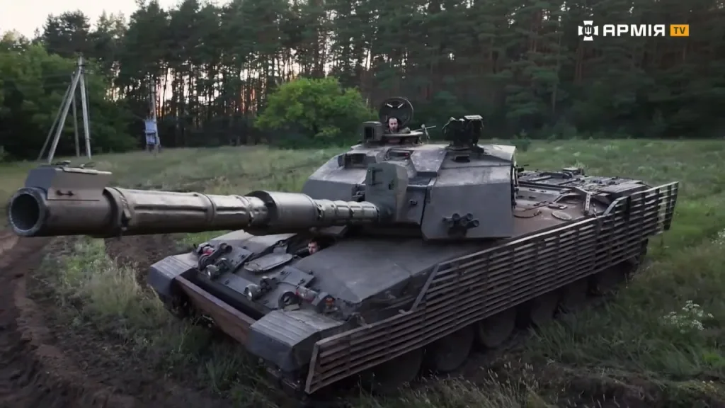 Если вдруг кто-то почему-то скучал по пропавшим из поля зрения британским Challenger 2, то тут вышел крупный репортаж об остатках данных машин в рядах 82-й ОДШБр ВСУ