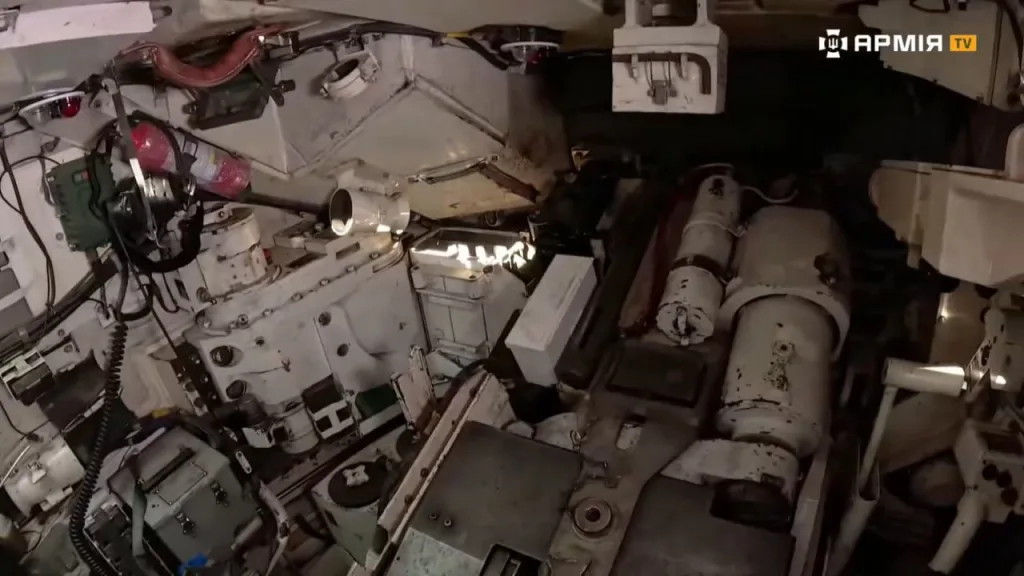 Если вдруг кто-то почему-то скучал по пропавшим из поля зрения британским Challenger 2, то тут вышел крупный репортаж об остатках данных машин в рядах 82-й ОДШБр ВСУ