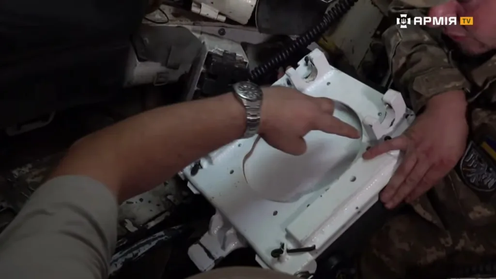 Если вдруг кто-то почему-то скучал по пропавшим из поля зрения британским Challenger 2, то тут вышел крупный репортаж об остатках данных машин в рядах 82-й ОДШБр ВСУ