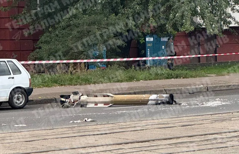 «Обломок на дорогах Киева»: что это на самом деле и как работают информационные вбросы