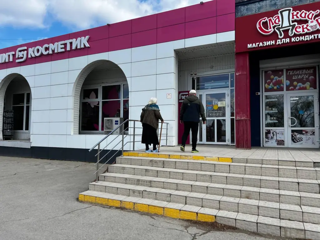 Как защитить свои права пенсионерам в «Пятерочках» и «Магнитах»: какие правила действуют на самом деле — запомните, чтобы сказать на кассе