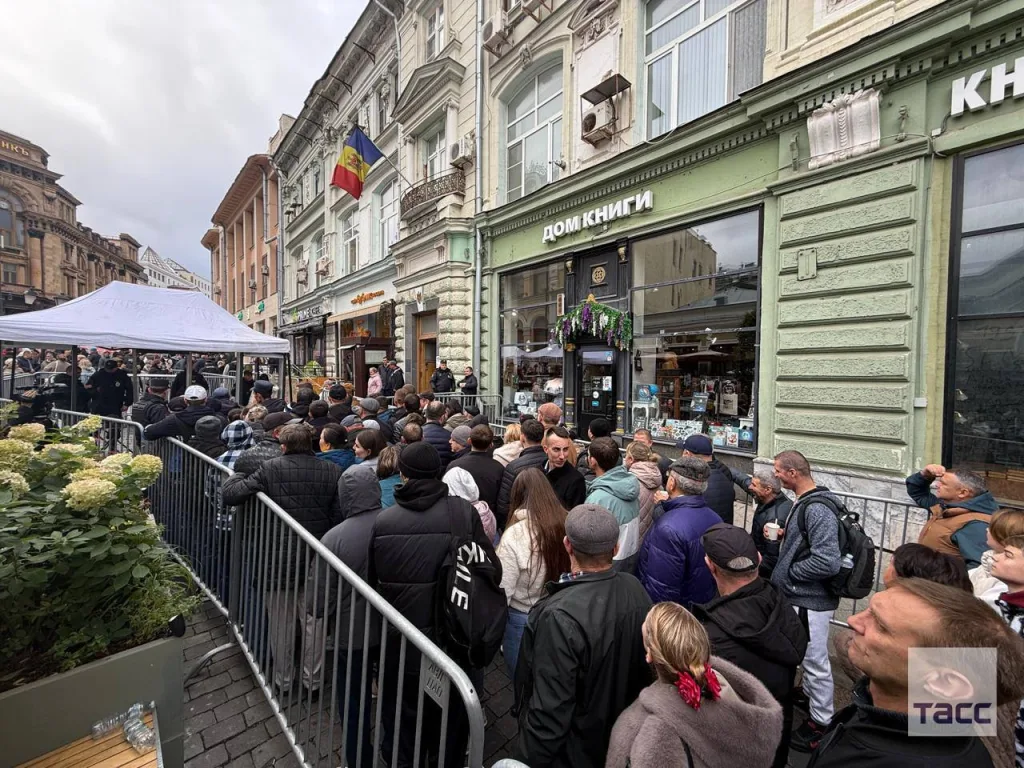 Санду и проживающим в России молдаванам не дает голосовать