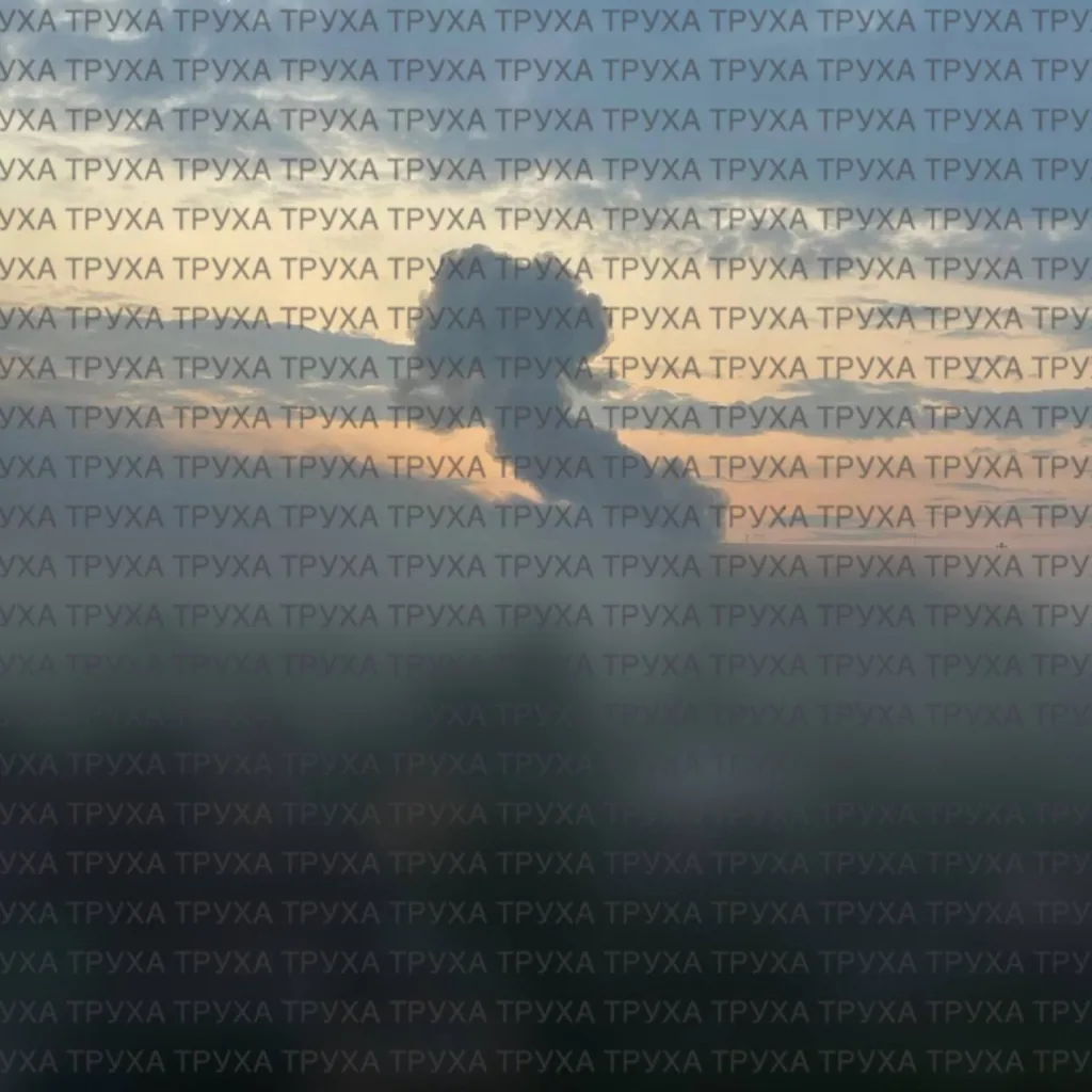 Винница. Мощный взрыв вследствие ракетного удара. Очень похоже на детонацию склада взрывчатых веществ/ БК