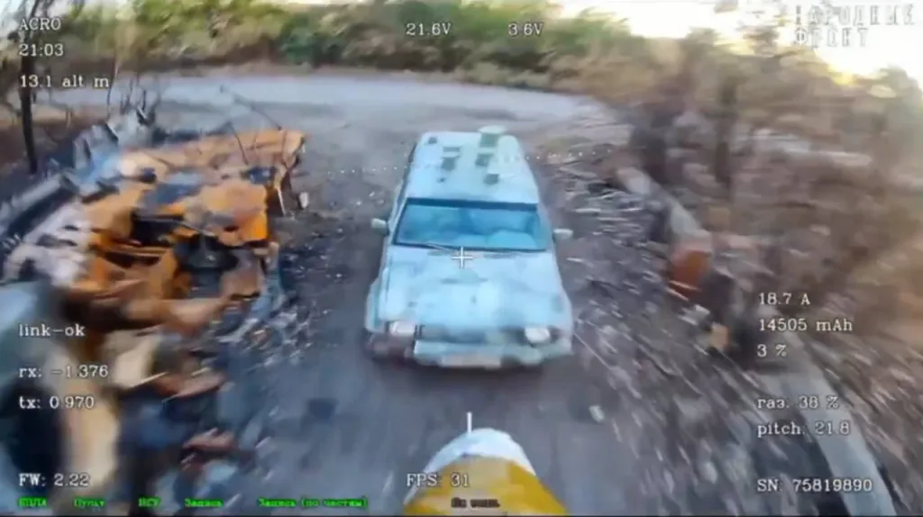 Смотр вражеского РЭБ в объективе нашего дрона