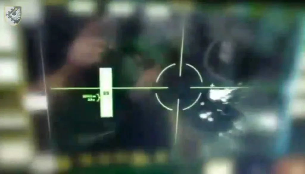 Еще одно видео уничтожения дрона-камикадзе «Герань-2» программируемыми боеприпасами AHEAD боевого модуля Oerlikon Revolver Gun Mk3 зенитного артиллерийского комплекса Skynex, состоящего на вооружении ВСУ