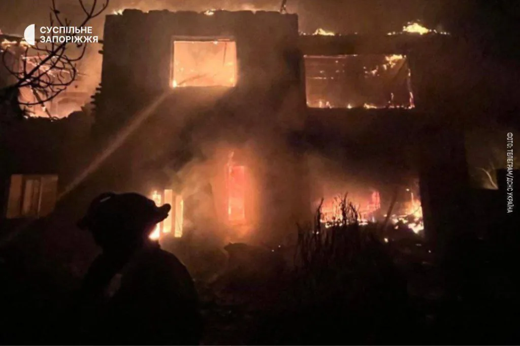 Пожары в Запорожье после ночной атаки