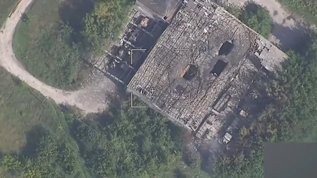 Прилет пяти "Гераней" по укрытию с техникой ВСУ возле села Бутовка Черниговской области