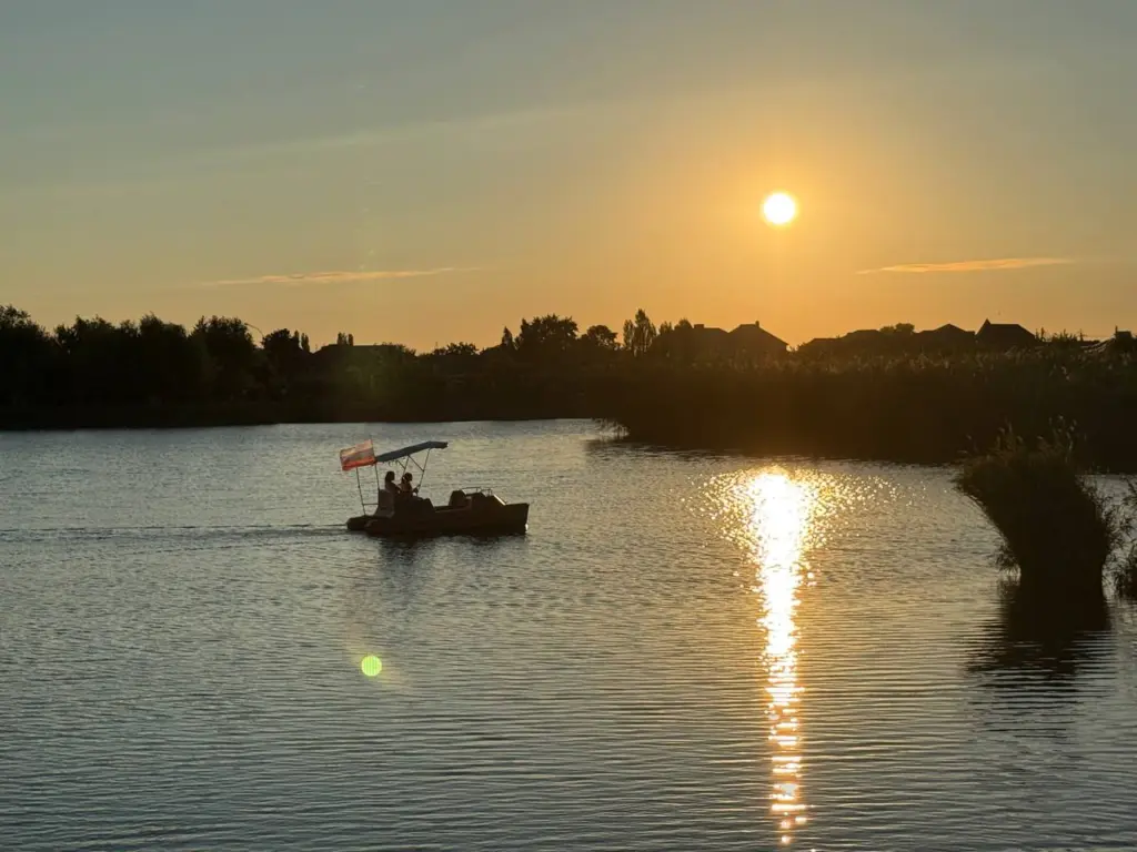 Турция теперь не хит сезона, услышала о новом курорте: шикарный шведский стол за копейки и море лазурь — снова летим всей семьей