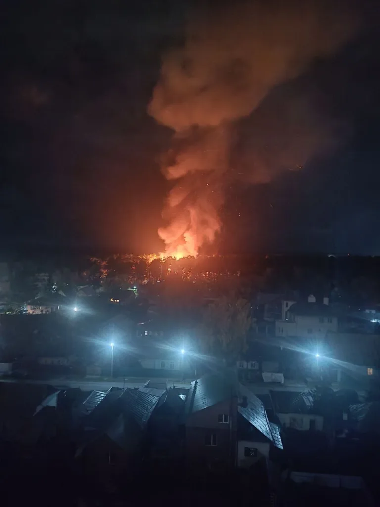 Зоопарк полыхает в Новосибирске