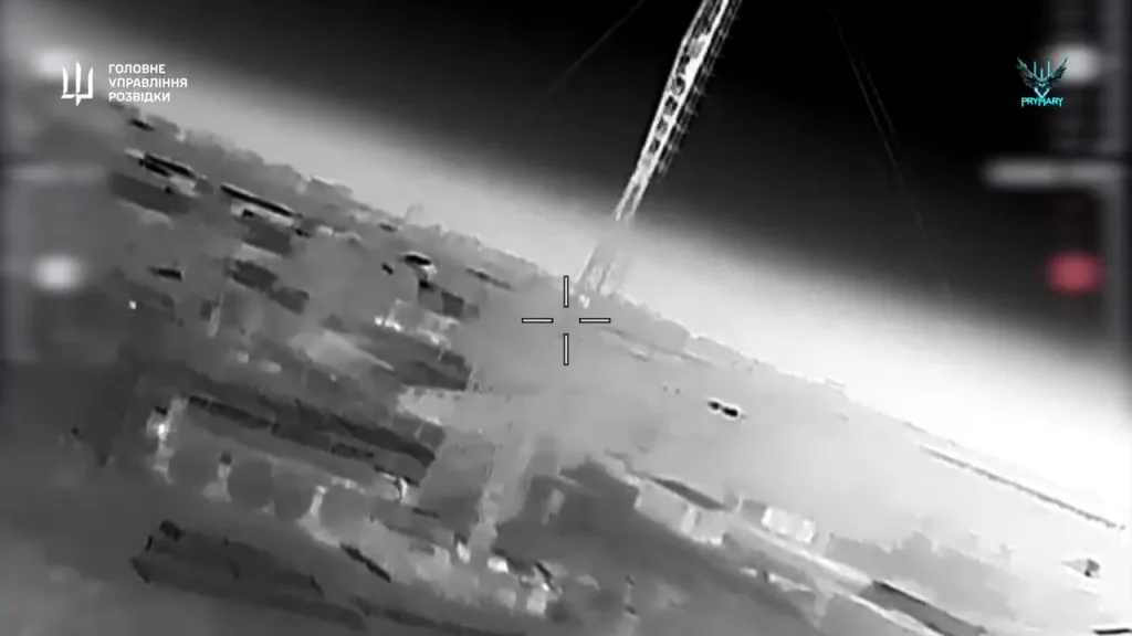 Очередные удары дронов-камикадзе ГУР Украины по вертолетам Ми-8 и РЛС "Небо-У" на территории Крыма