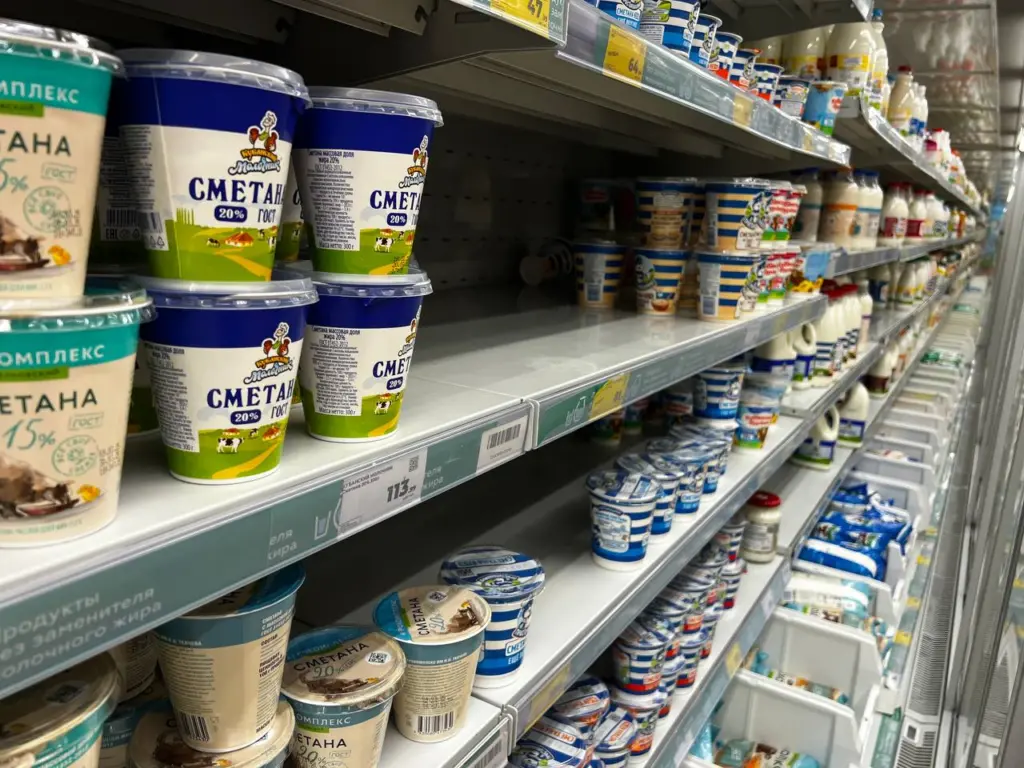 Что я делаю с пластиковыми крышками от сметаны — теперь они мне нужнее, чем сам продукт