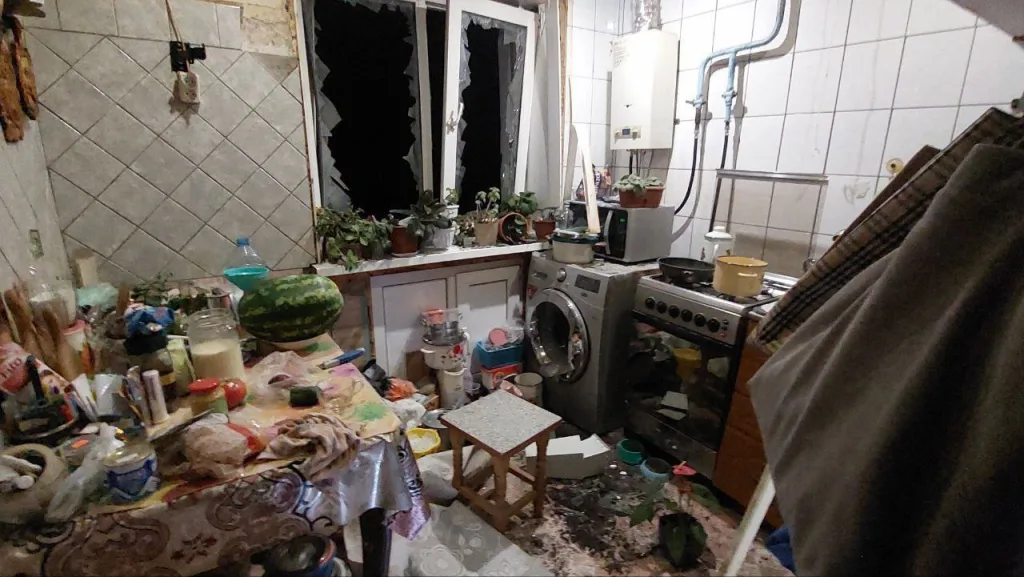 Боевики Зеленского ударили по мирным домам Брянской области