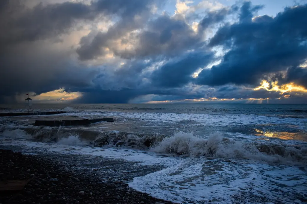 Сочи в сентябре — рай или разочарование? Надо ли ехать в бархатный сезон — раскладываем по полочкам