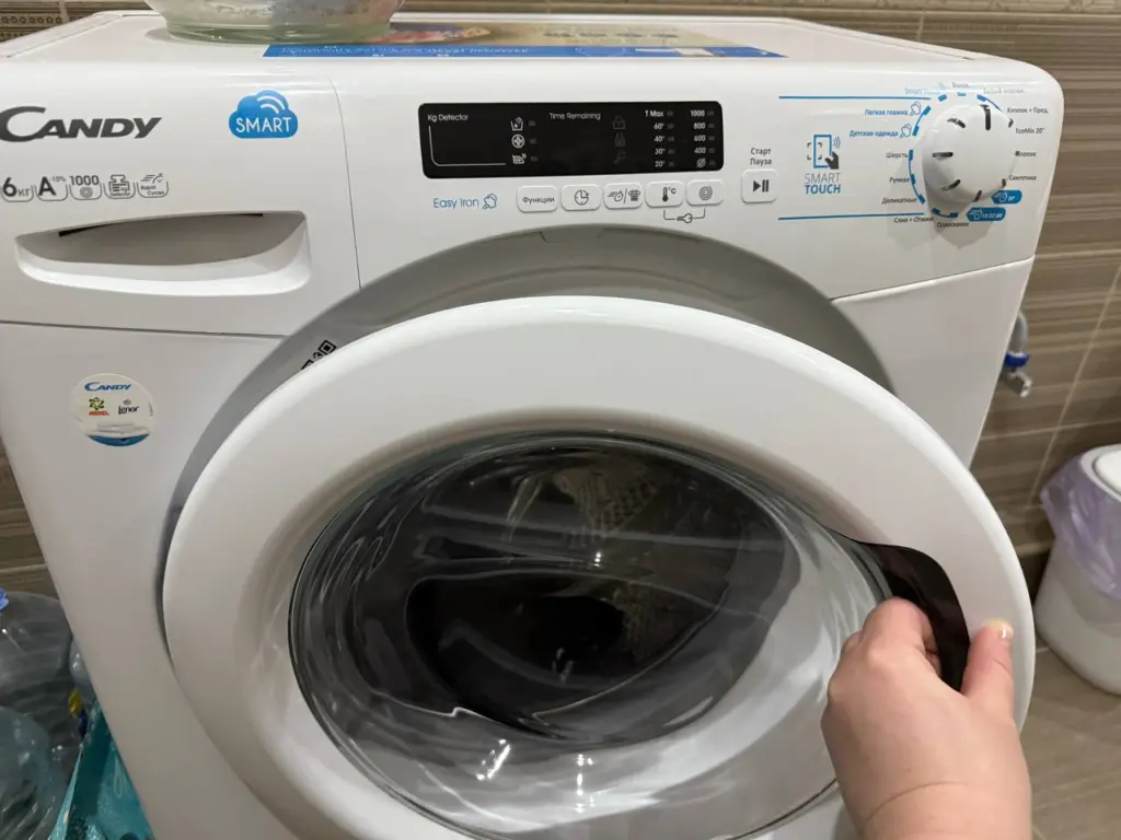 Такие режимы угробят вашу стиральную машину и одежду: на них не отстираешь, а деньги «уедут» — запомните на всю жизнь