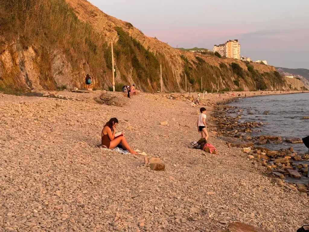 «Гораздо дешевле Турции, а сервис царский, и море гораздо чище»: 3 курорта-конкурента — бюджетно на сентябрь и октябрь