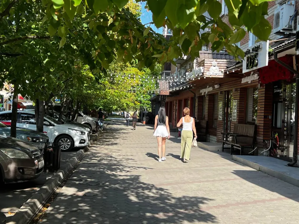 Как мужчинам следует относиться к женщинам: 1000-летний совет мудрого Омара Хайяма