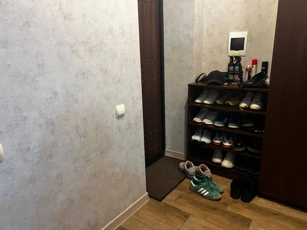 Весь день хожу в обуви, а вони нет: всегда посыпаю на стельку щепотку порошка — идеальный метод