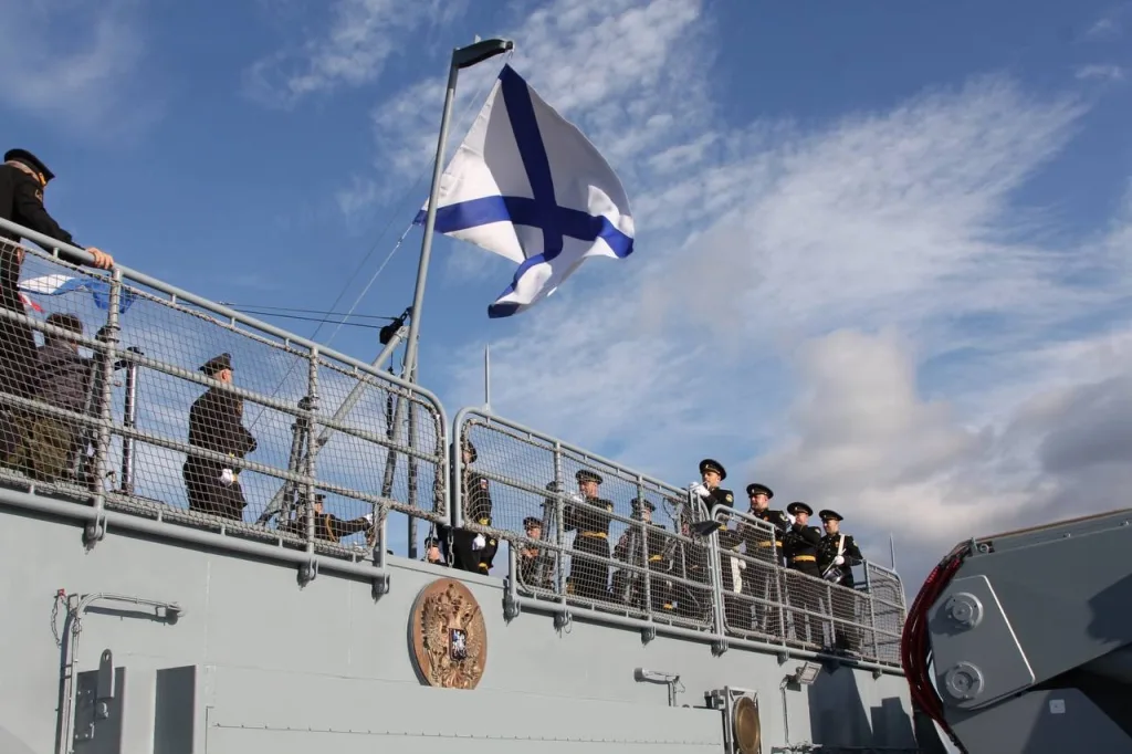 Вчера в Североморске состоялась церемония приема в состав ВМФ новейшего патрульного корабля ледового класса проекта 23550 "Иван Папанин"