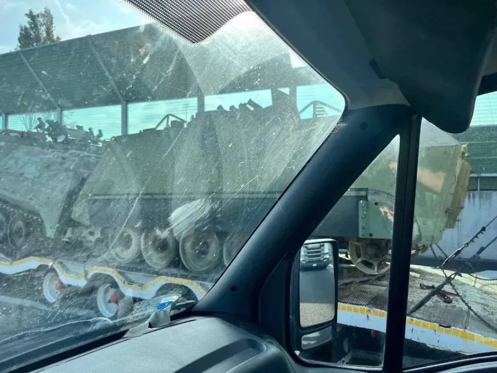 Бронетранспортеры VCC-1 Camillino, давно снятые с вооружения итальянской армии, были замечены перевозимыми на дорогах Италии