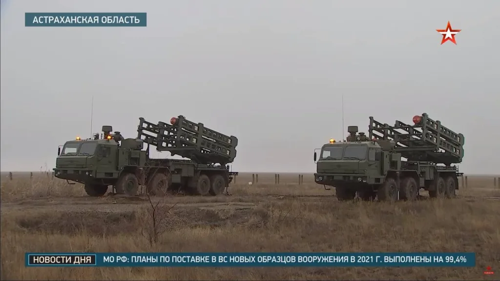 Тем временем «Алмаз-Антей» рапортует, что вдвое нарастил объемы производства ЗРС С-350 «Витязь» и С-400 «Триумф»