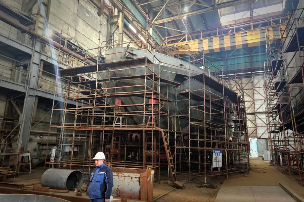 «Калашников»: на «Верфи братьев Нобель» полностью сформирован корпус ледокольного буксира «Нарвская застава»