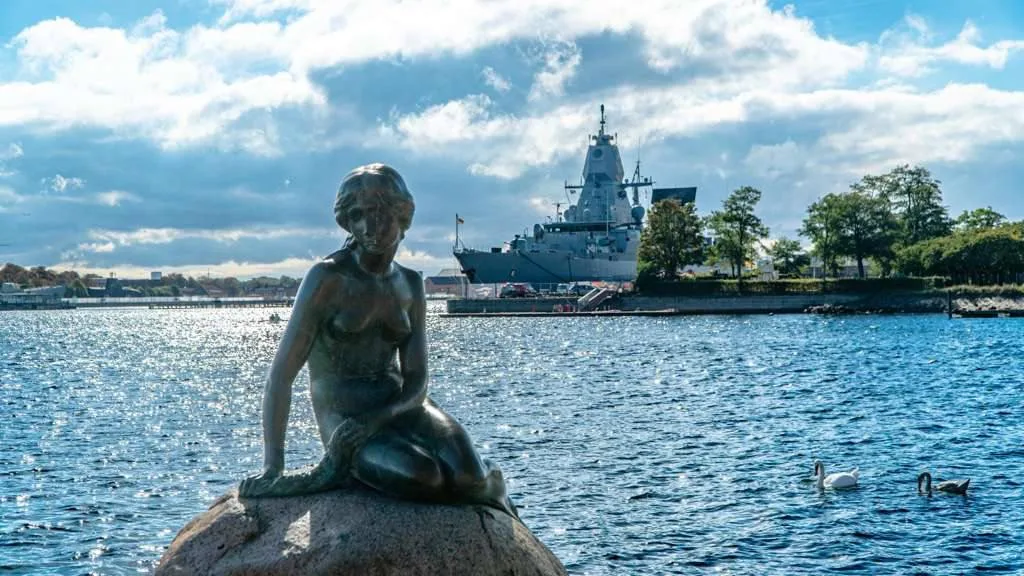 В порт Копенгагена совершил заход фрегат FGS Hamburg (F220) ВМС Германии в рамках операции НАТО «Baltic Sentry» по защите Балтийского региона