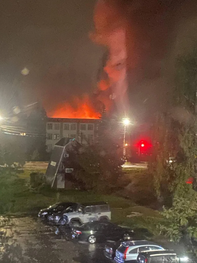 ВСУ нанесли удар по Карачевскому заводу «Электродеталь» в Брянской области