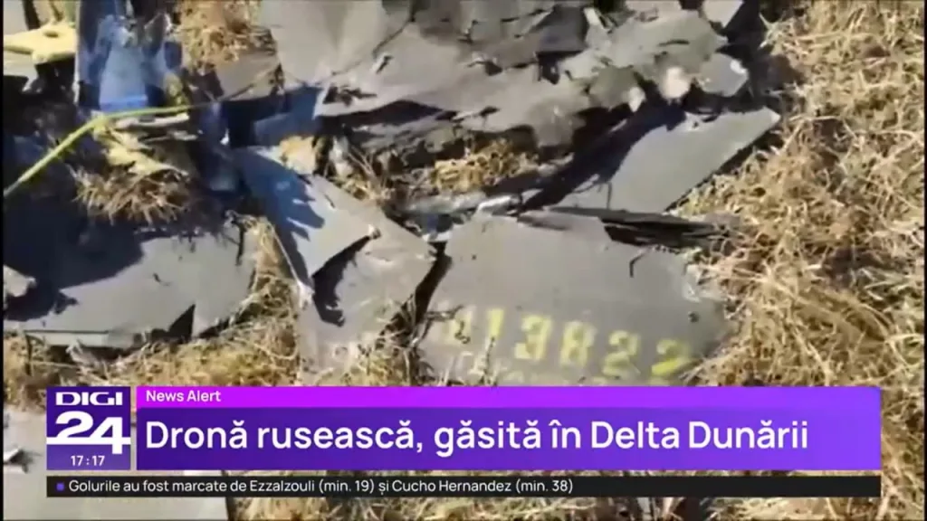 Разведывательный БПЛА "Дельта" и обломки дрона-камикадзе "Герань-2", потерпевшие крушение в Румынии