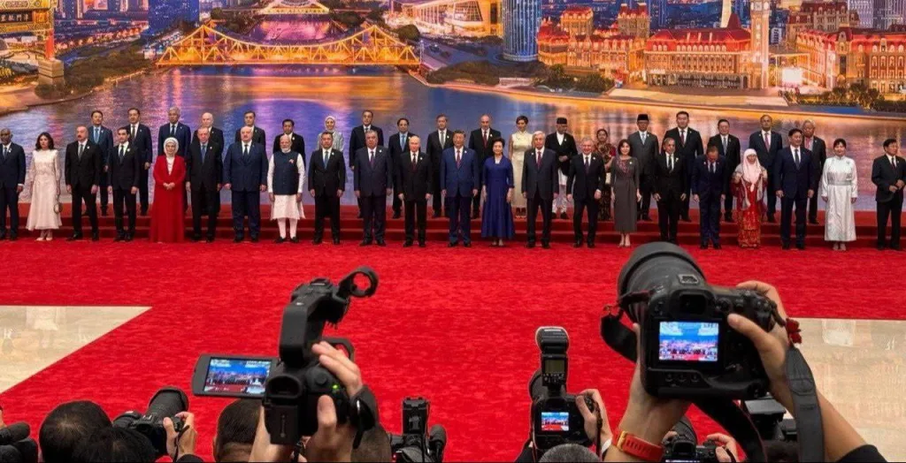 Армения и Азербайджан обсуждают мир на ШОС под присмотром Эрдогана