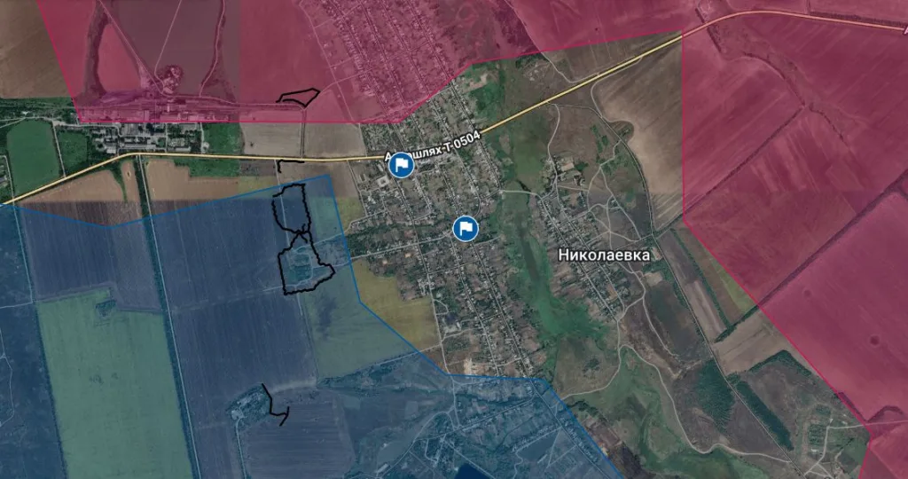 В ходе контратаки под Мирноградом 425-ой штурмовой полк "Скала" ВСУ занял центр села Новоэкономическое, сфотографировавшись там с флагами