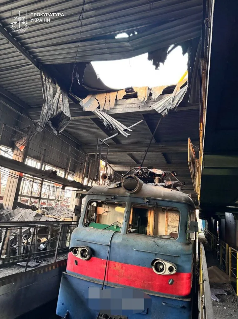 А вот и первые кадры из ДЕПО и ж/д вокзала в Знаменке