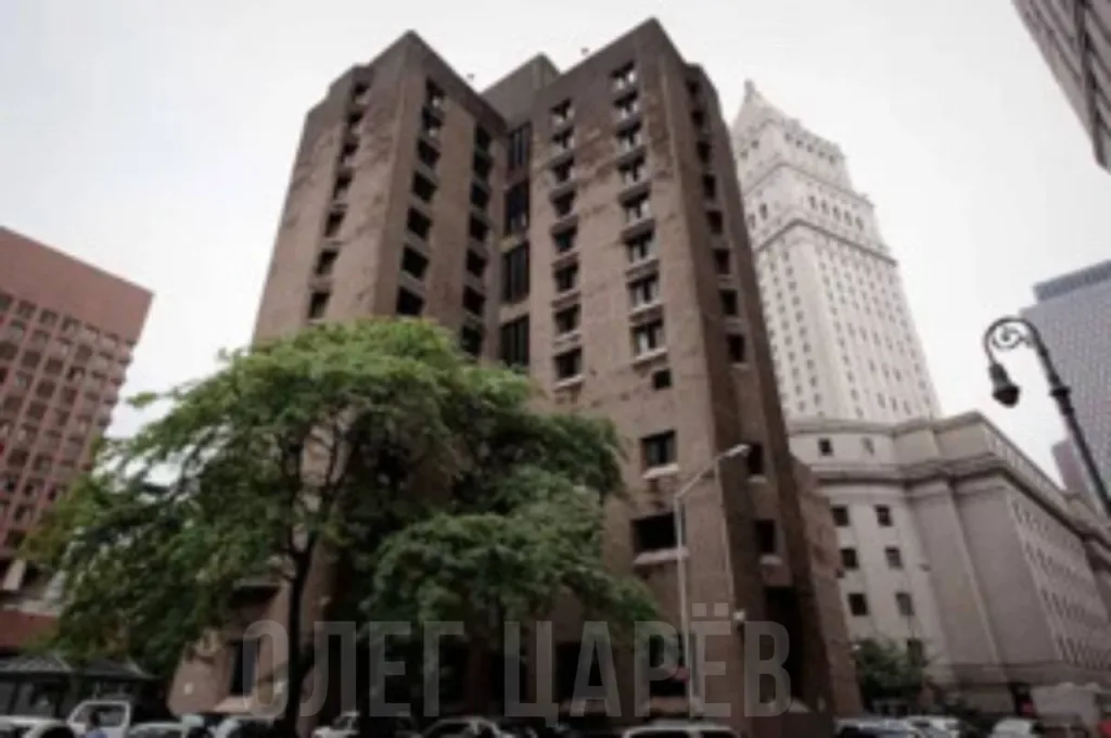 Среди 33 000 страниц и файлов по делу Эпштейна New York Post выискала и опубликовала видео из тюрьмы, где сидел Джеффри Эпштейн