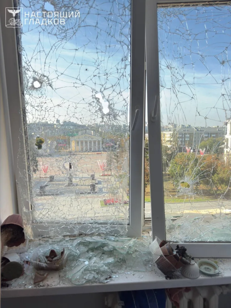 Российская ПВО с полуночи уничтожила 122 украинских БПЛА: 21 – над Брянской, 17 – над Крымом и 15 – над Чёрным морем, 12 – над Воронежской, по 11 – над Белгородской, Курской обл и Краснодарским краем, 9 – над Орловской обл, 5 – над Калужской, 3 – над Рязанской, по 2 – над Нижегородской, Ростовской и Тверской обл, 1 – над территорией Тульской обл.